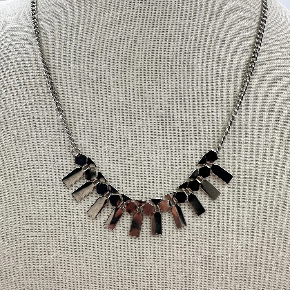 Vintage‎ Y2K Silver Tone Geometric Fringe Bib Necklace Women's Classic Jewelry